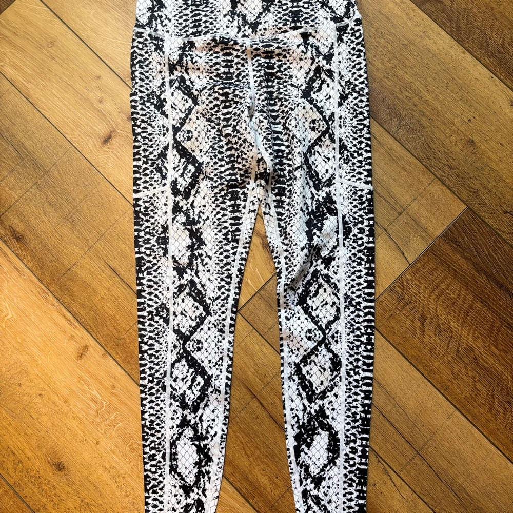 ZYIA Black and White Snakeskin Leggings